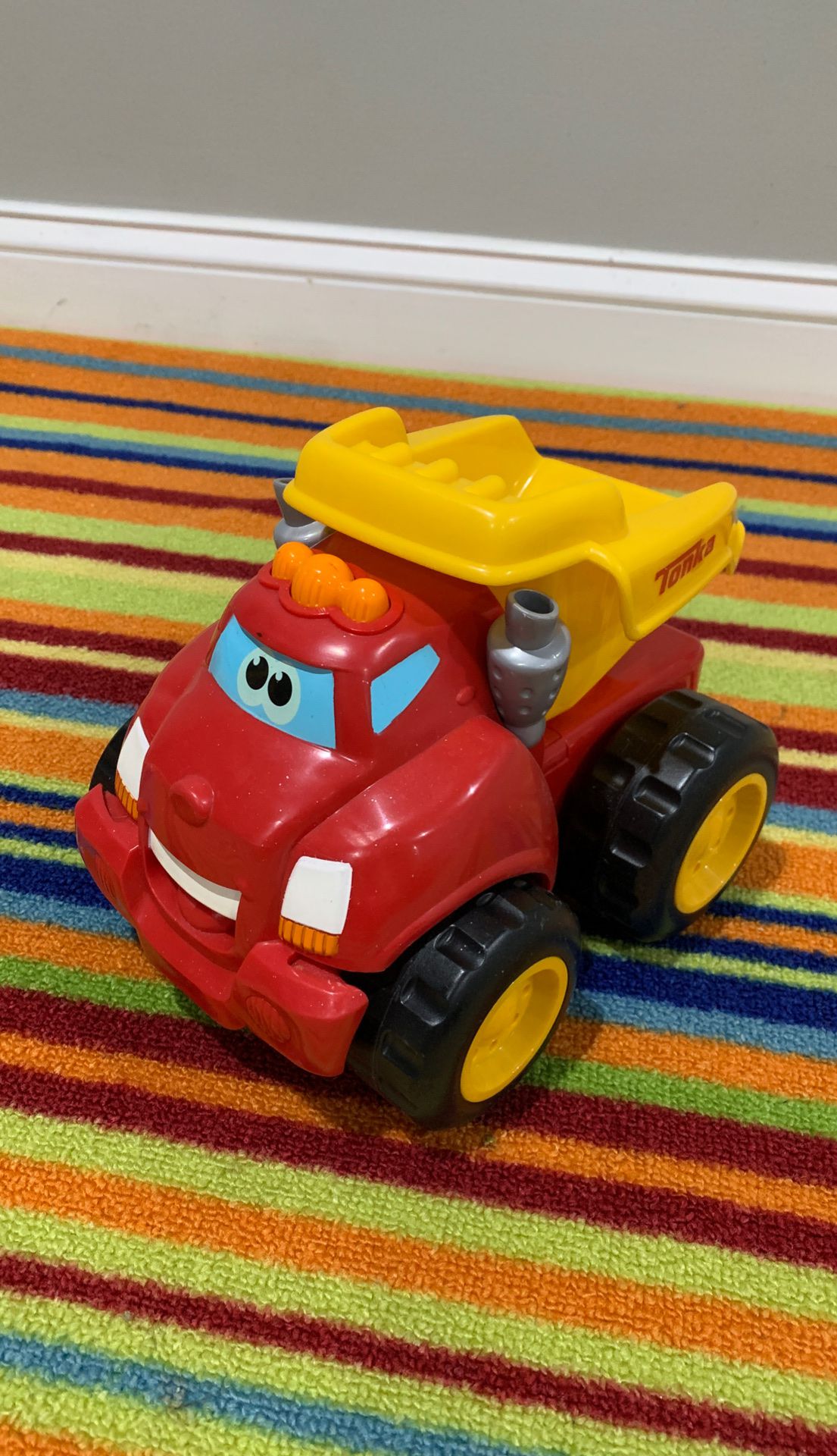 Baby toy dump truck