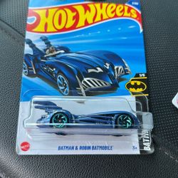 Hot Wheels - 2025 Batman 1/5 Batman & Robin Batmobile 