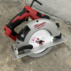 Milwuakee Brushless 7 1/4 Circular Saw (tool Only) 