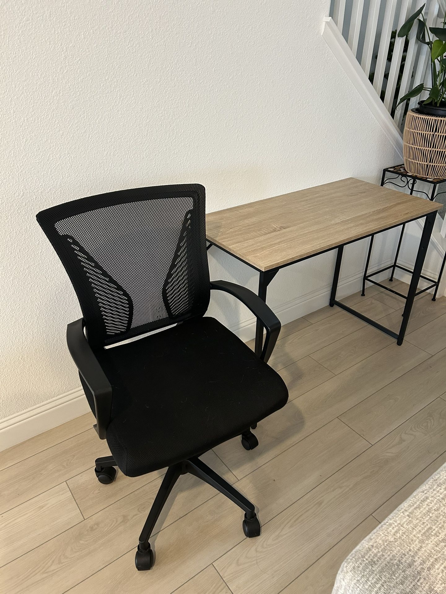 Wooden desk With Chair 
