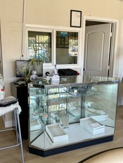 Vitrinas- Glass Display cabinets