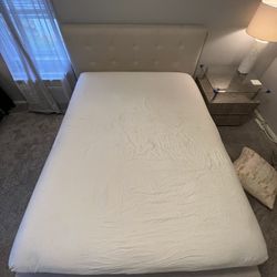 Queen Size Mattress With Bed Frame 