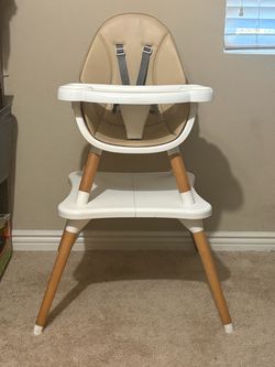 Modern Baby High Chair with Wooden Legs