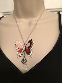Beautiful Butterfly Necklace, Great Gift! 🎁$15