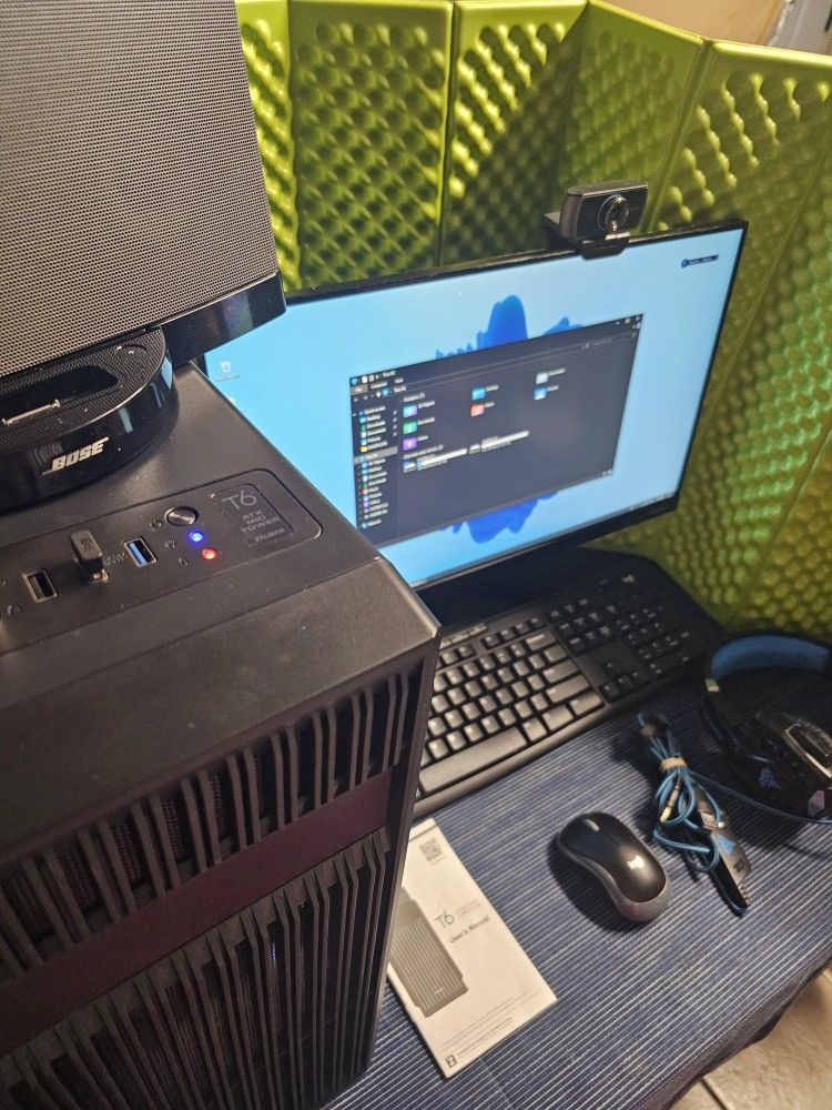 Samsung Monitor with Camera + PC + BOSE Speakers + Accessories