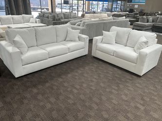 White modern sofa set 