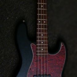 Custom fender deluxe styled bass guitar