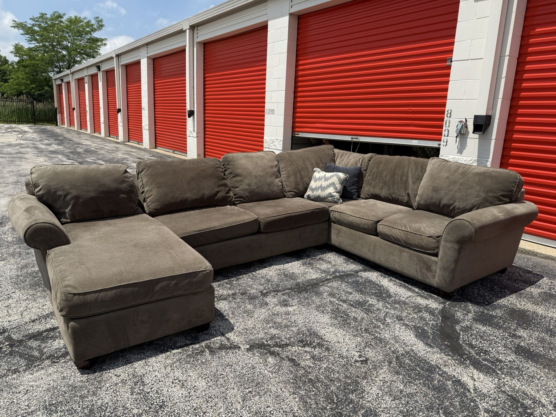 Brown / Tan Sectional Couch with Chaise! Made in America. ***Free CurbSide Delivery***