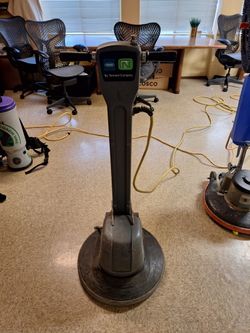 Tennant 20inc Floor Machine