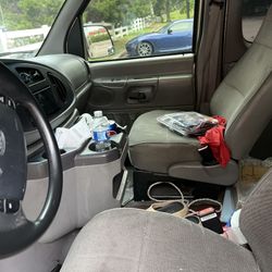 2002 Ford E-150