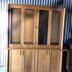 Lighted Vintage Glass China Cabinet By Thomasvile 2 Unit / Pieces China Excellent Condition 