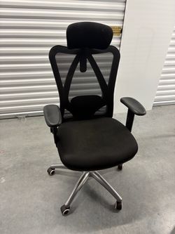 Executive office chair