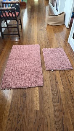 Shaggy pink bathroom rugs