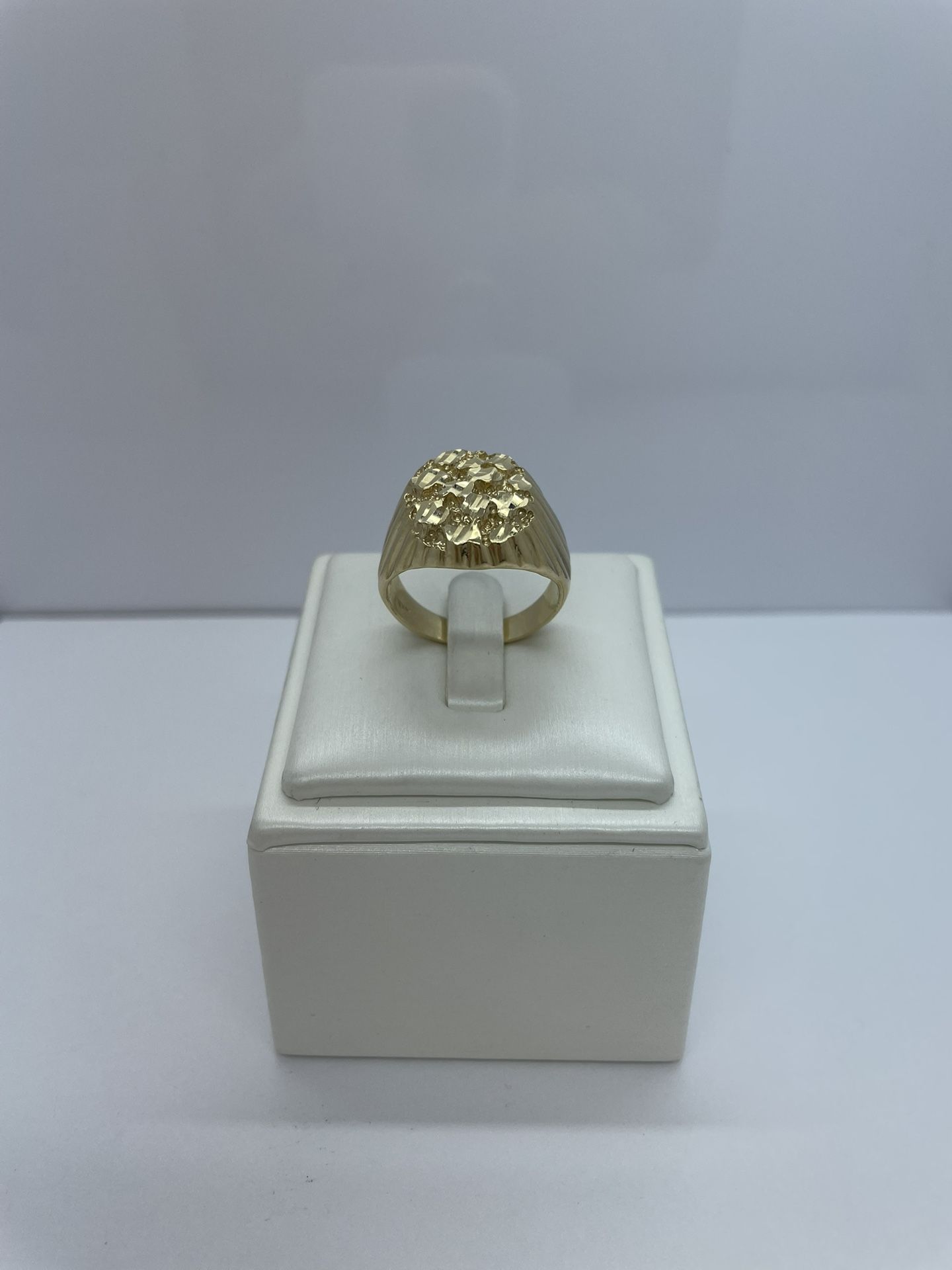 14k Nugget Ring Gold. New.