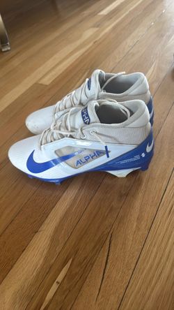 Football cleats Nike Alpha