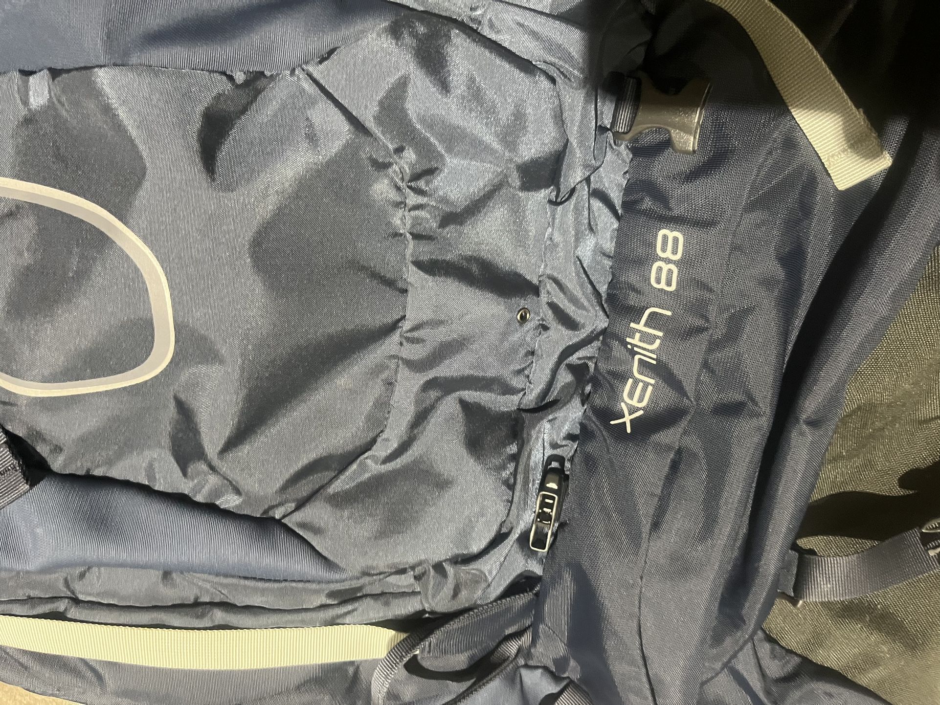 Osprey Xenith 88 Backpacking Large Pack Osprey Xenith 88 Backpacking Large Pack