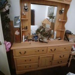 Bedroom set and full size mattress