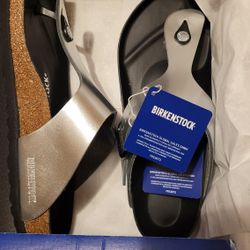 Women's Birkenstock Silver Gizah Big Buckle Size 41 Women's 10