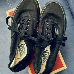 Vans Women’s Size 6.5 All Black Sneakers Like New