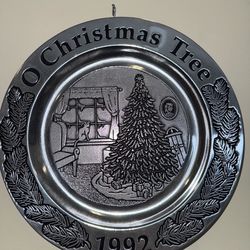WILTON ARTEL COLLECTIBLE 1992 LIMITED EDITION CHRISTMAS PLATE NIB WILTON ARMETELE COLLECTIBLE 1992 LIMITED EDITION CHRISTMAS PLATE