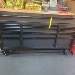 HEAVY-DUTY ROLLING TOOL BOX WITH WOOD TOP 