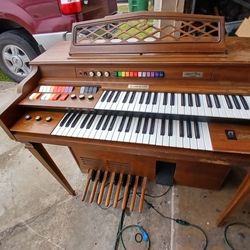 Piano GOOD CONDITIONS 