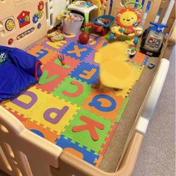 Dwinguler large kid's castle playpen