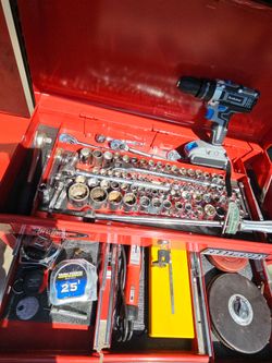 Craftsman Heavy Duty Rolling Toolbox Full With Tools matric and standards including keys