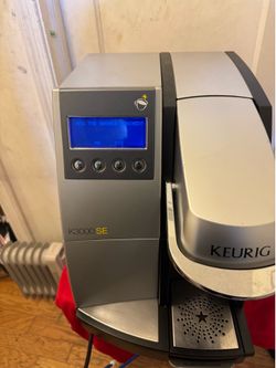 Commercial coffee brewer