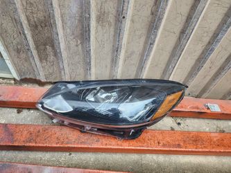 2020-2022 Ford Escape LH Driver Side Headlight  Used OEM