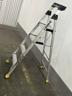 5.5 ft. Aluminum Dual Platform Heavy-Duty Ladder with Project Bucket (10 ft. Reach), 300 Ib. Capacity Type IA Duty Rating