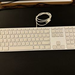 Apple Keyboard