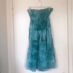 Off shoulder summer mini dress. M
