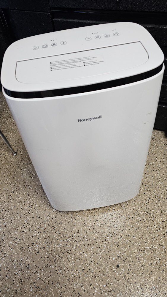 Like New! Honeywell Portable 10000 BTU Air Conditioner