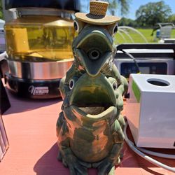 Frog Fountain 