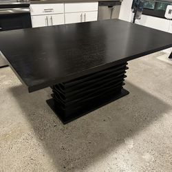 6-Seater wooden Dining Room Table 