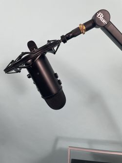 Blue Yeti Mic (Blackout Edition)