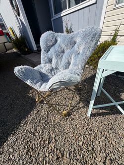 Folding Gray Fur chair