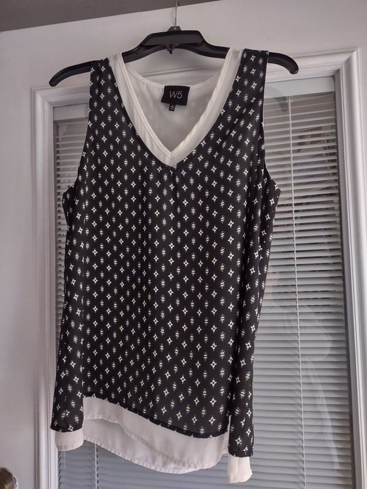 Womans Sleeveless Top