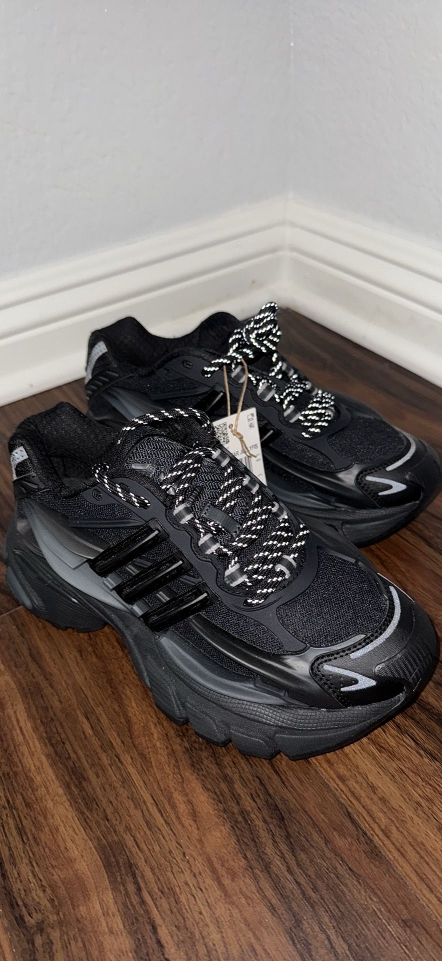 Pharrell x VIRGINIA x adidas Adistar Jellyfish 'Triple Black' Women’s size 6 Men size 5