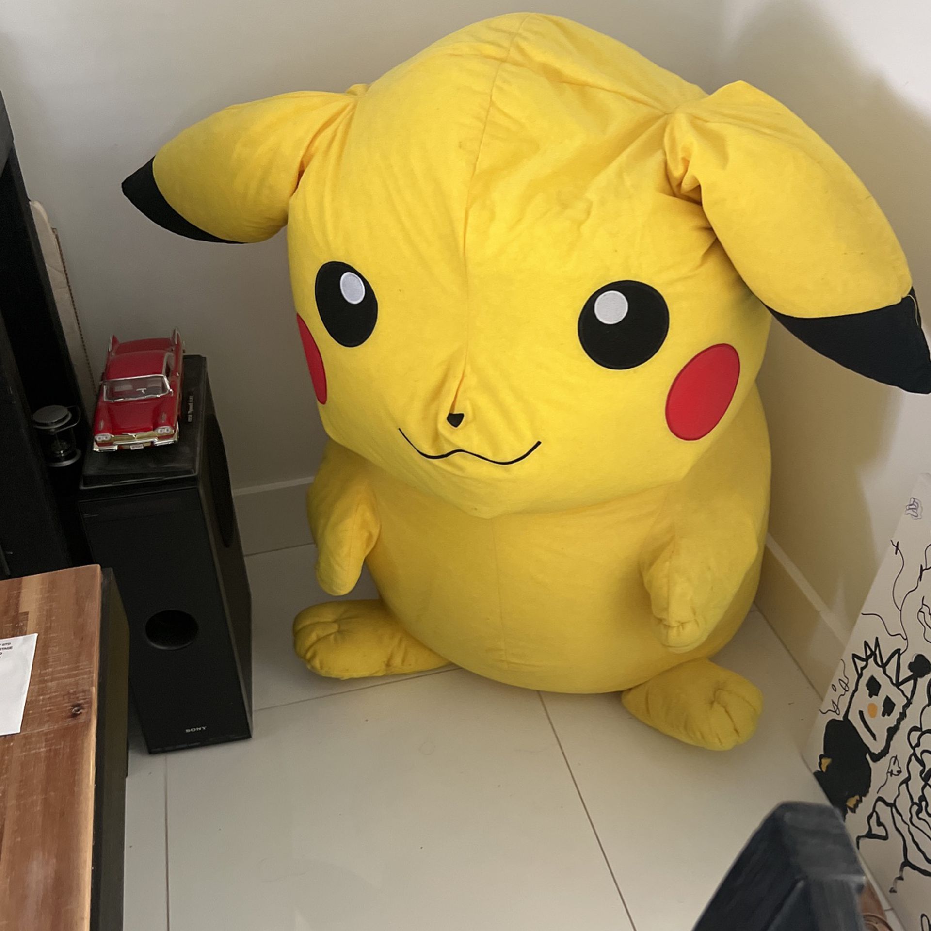 Giant pikachu 