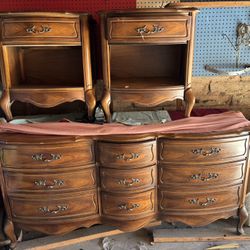 1970 French Louis XVI Style 5-Piece Bedroom Set
