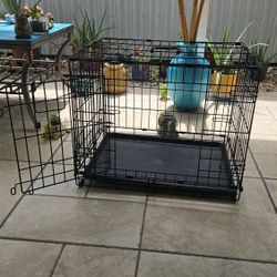 Jaula Negra Para Perros En Exelentes Condiciones. 