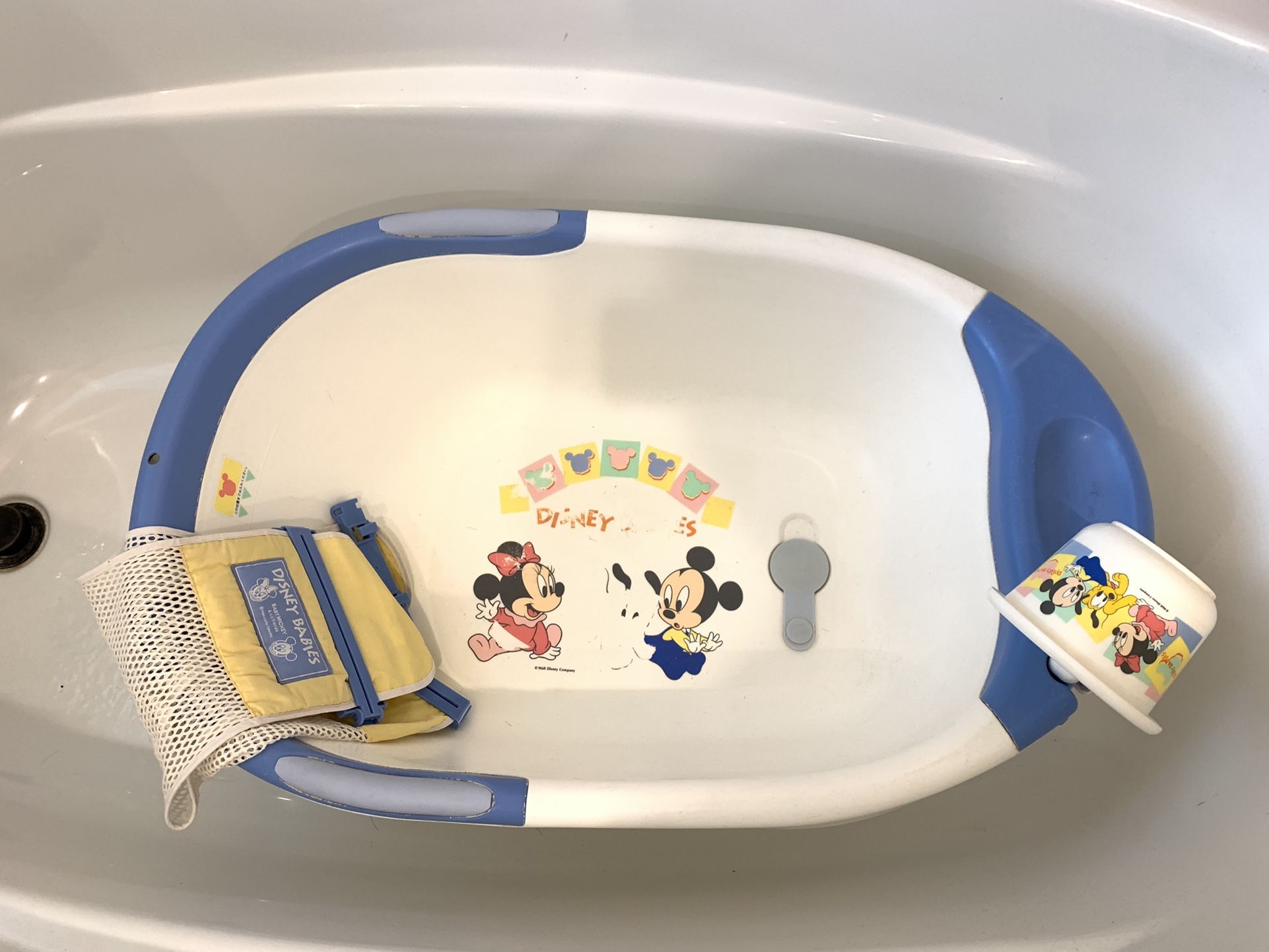 Disney Baby Bath Tub With Water Ladle Scoop & Infant Sling 