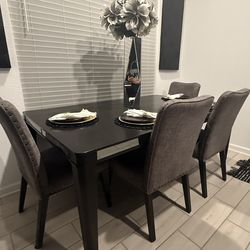 Dining Table Set