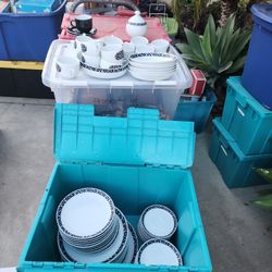 68 Piece Mikasa Pivotal Set