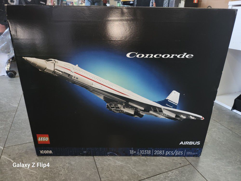 LEGO Icons Airbus Concorde 2023 Model 10318 Airplane 2083
