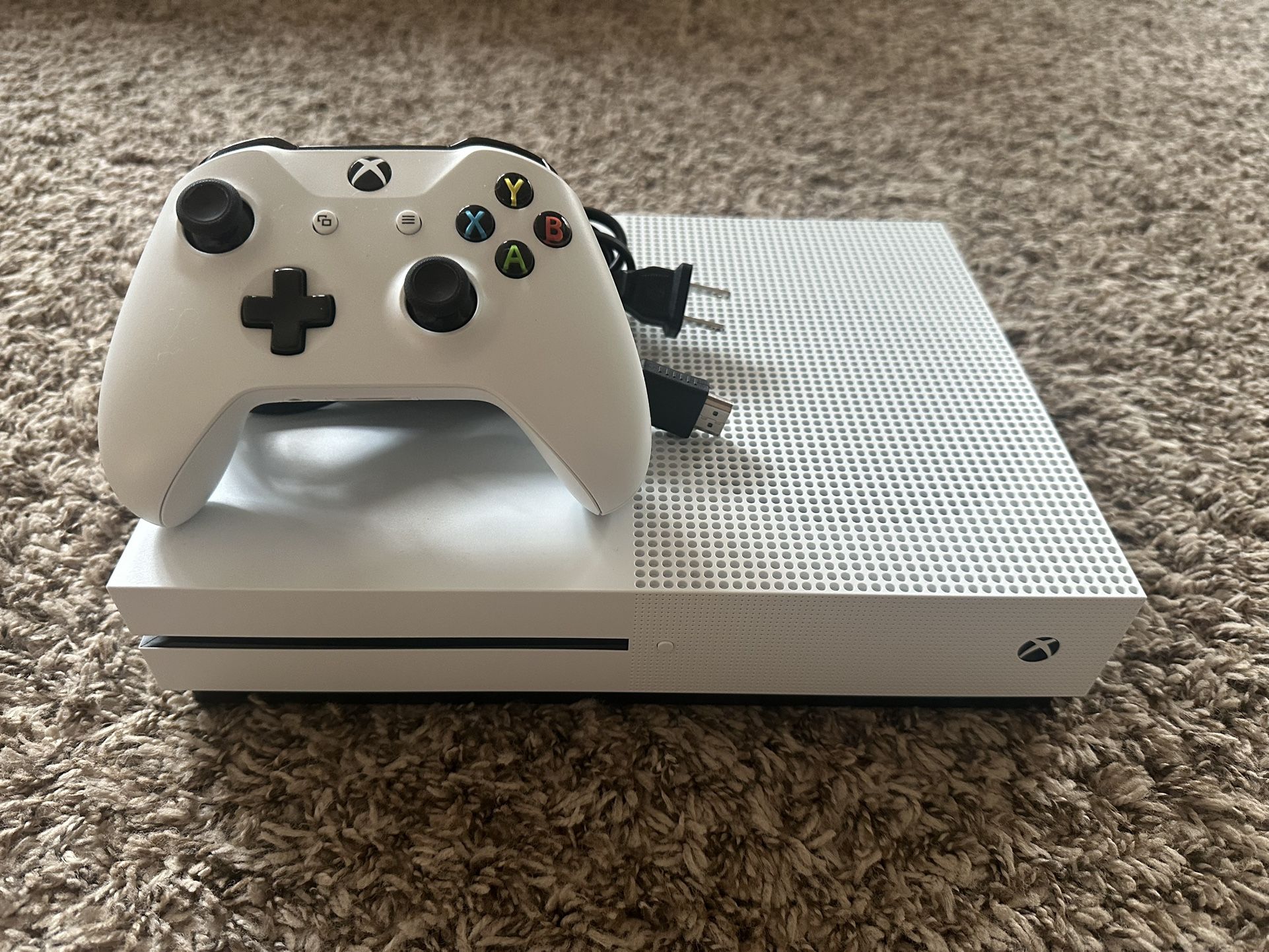 Xbox One S 1 TB of Storage With Wireless Controller