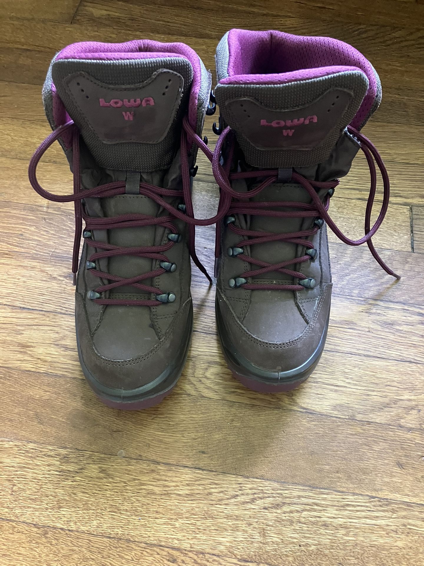 Lowa Renegade Wide Women’s 10