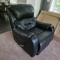Black Leather Recliner 